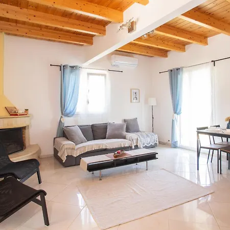 Maison Aleste Lefkada * Tsoukaládhes